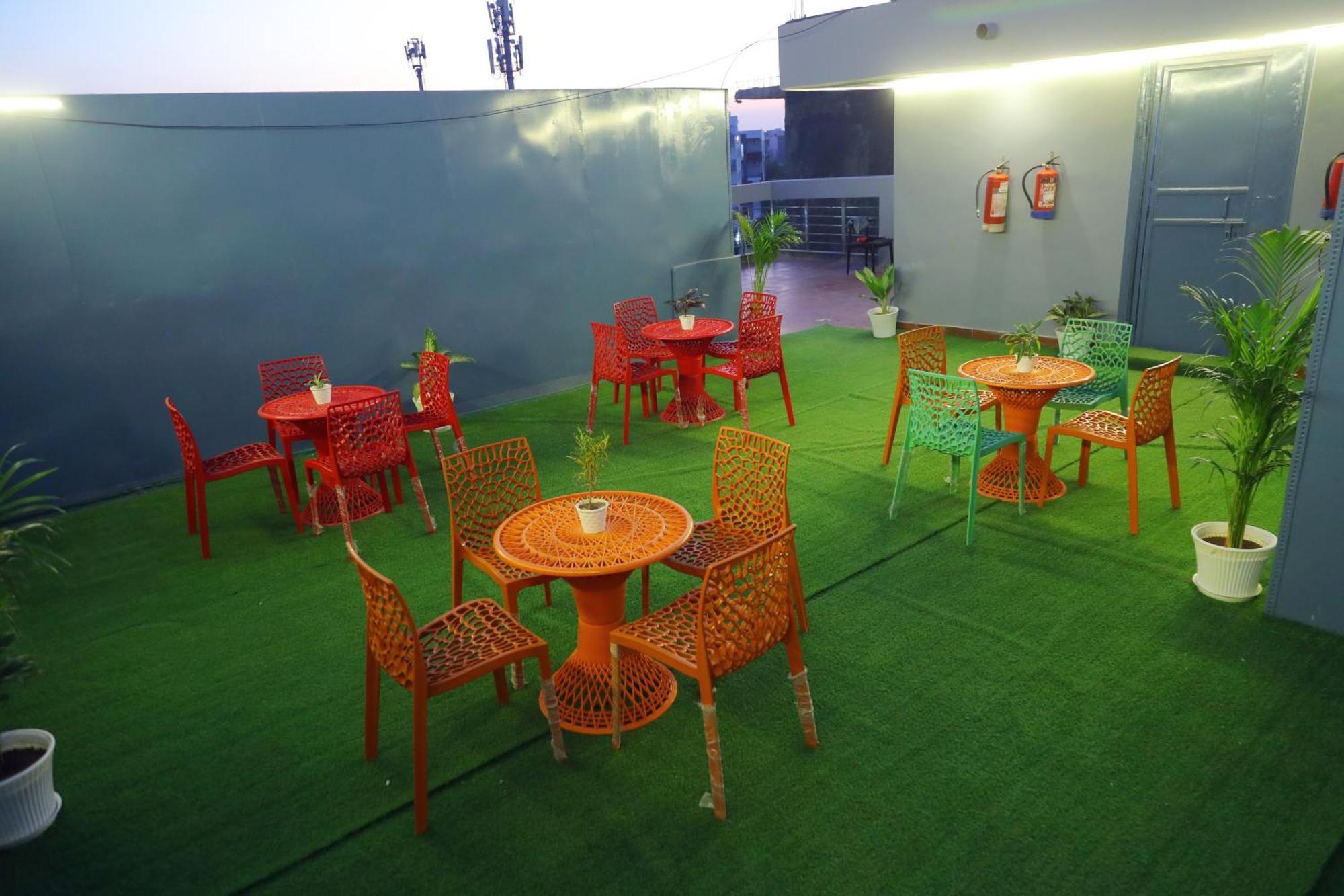 Hotel Mavens House Artemis Hospital Road Gurgaon Exterior photo