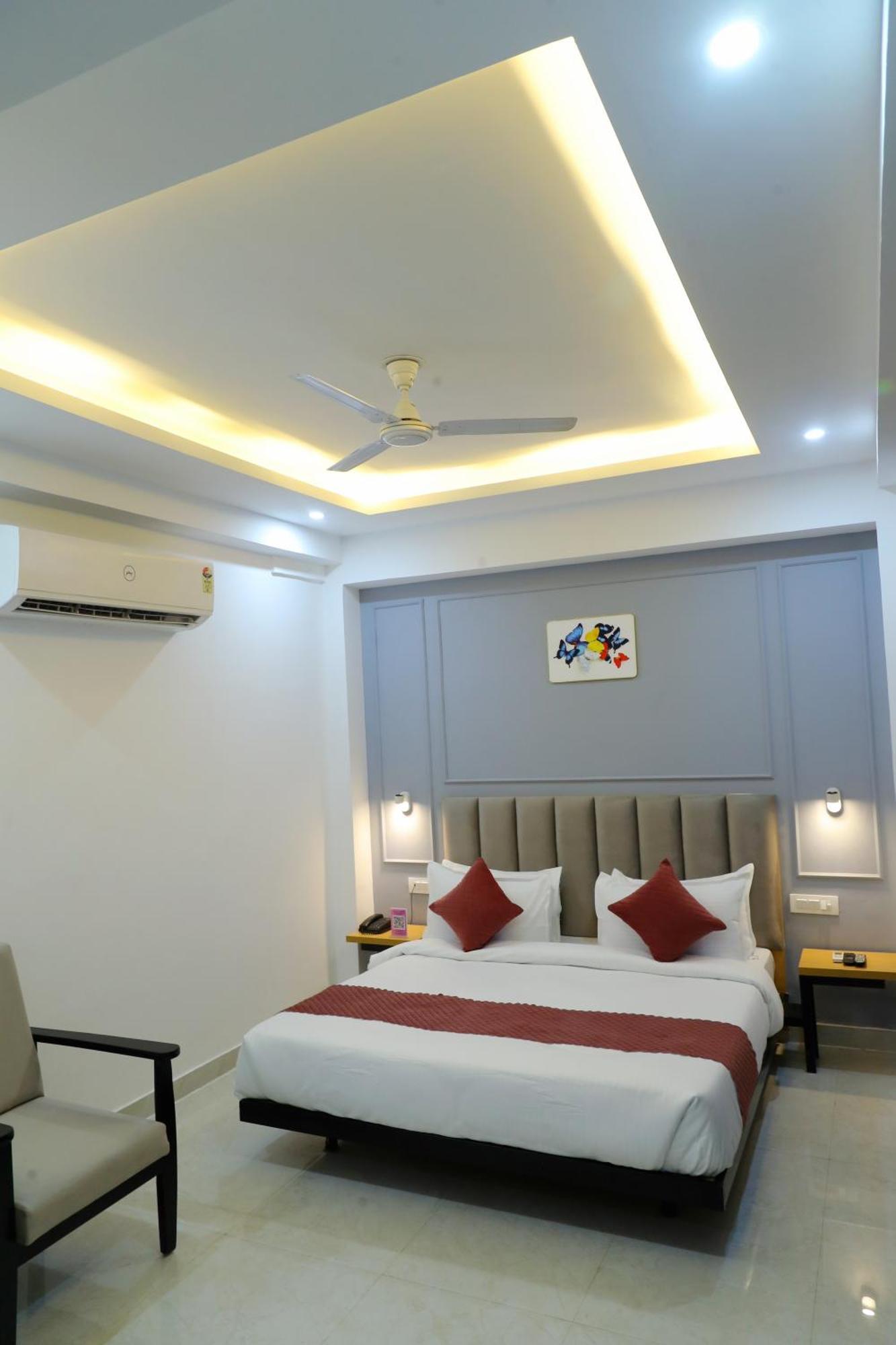 Hotel Mavens House Artemis Hospital Road Gurgaon Exterior photo